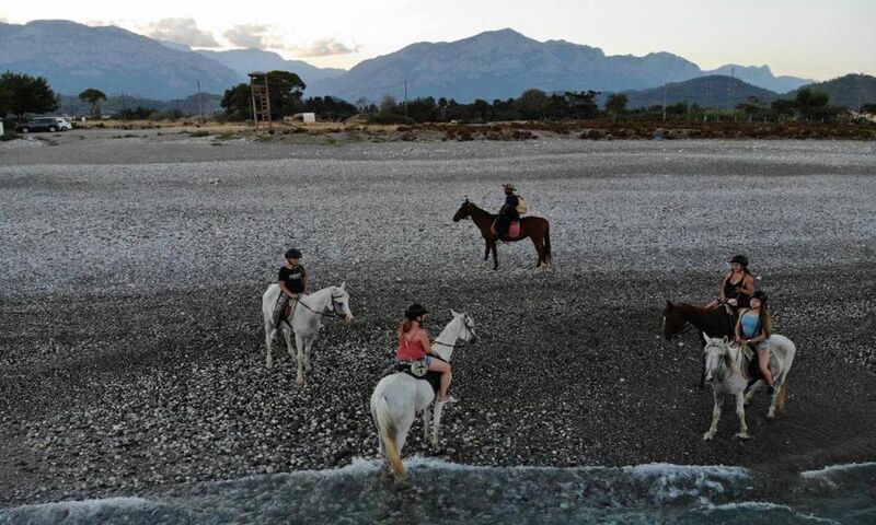 Hotel Berke Ranch and Nature
