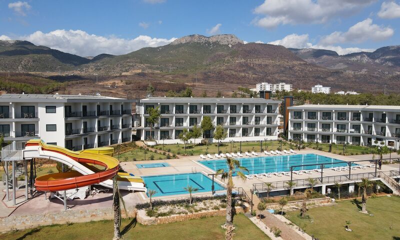 Toros Holiday Resort & Spa Hotel