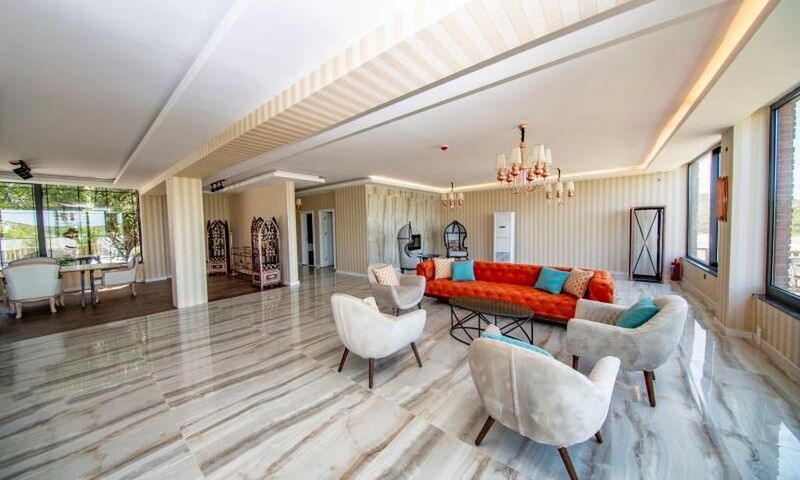 İvy Sailing Resort Hotel