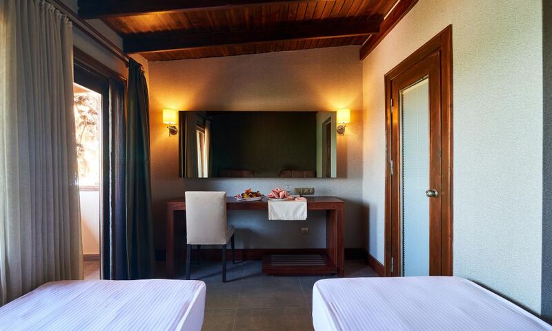 İvy Sailing Resort Hotel